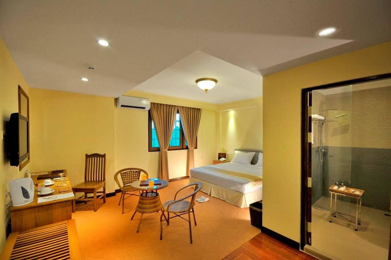 Royal Golden View Hotel Yangon Eksteriør bilde