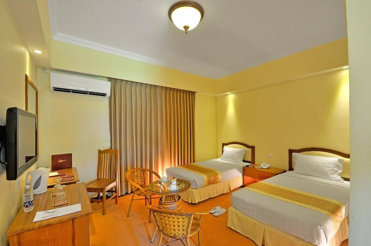 Royal Golden View Hotel Yangon Eksteriør bilde